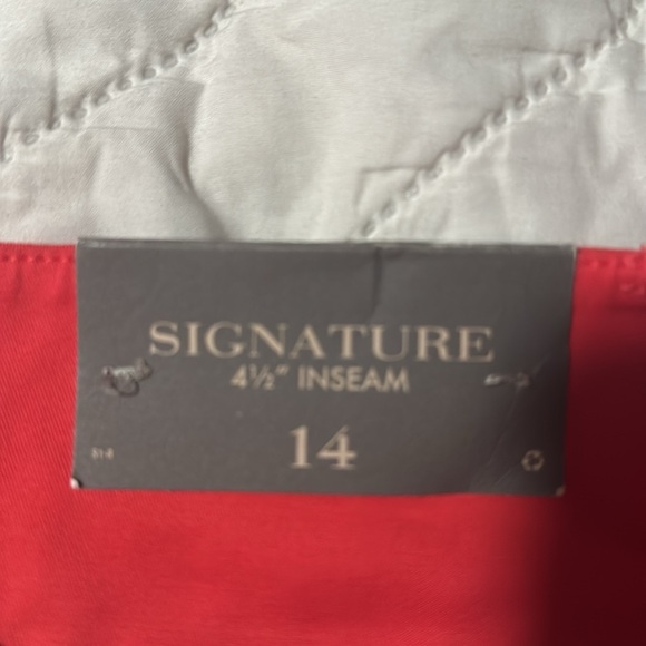 Ann Taylor NWT Signature 4 1/2" Inseam Coral shorts Size 14 - Picture 8 of 9